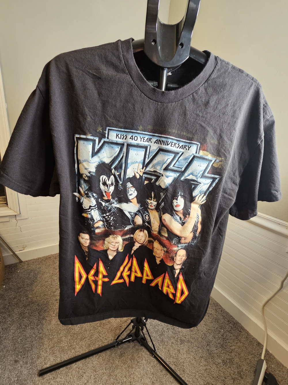 Kiss Def Lepard 40th Anniversery  Black  Short Sleeve Graphic Tour  Tee 2014 XL